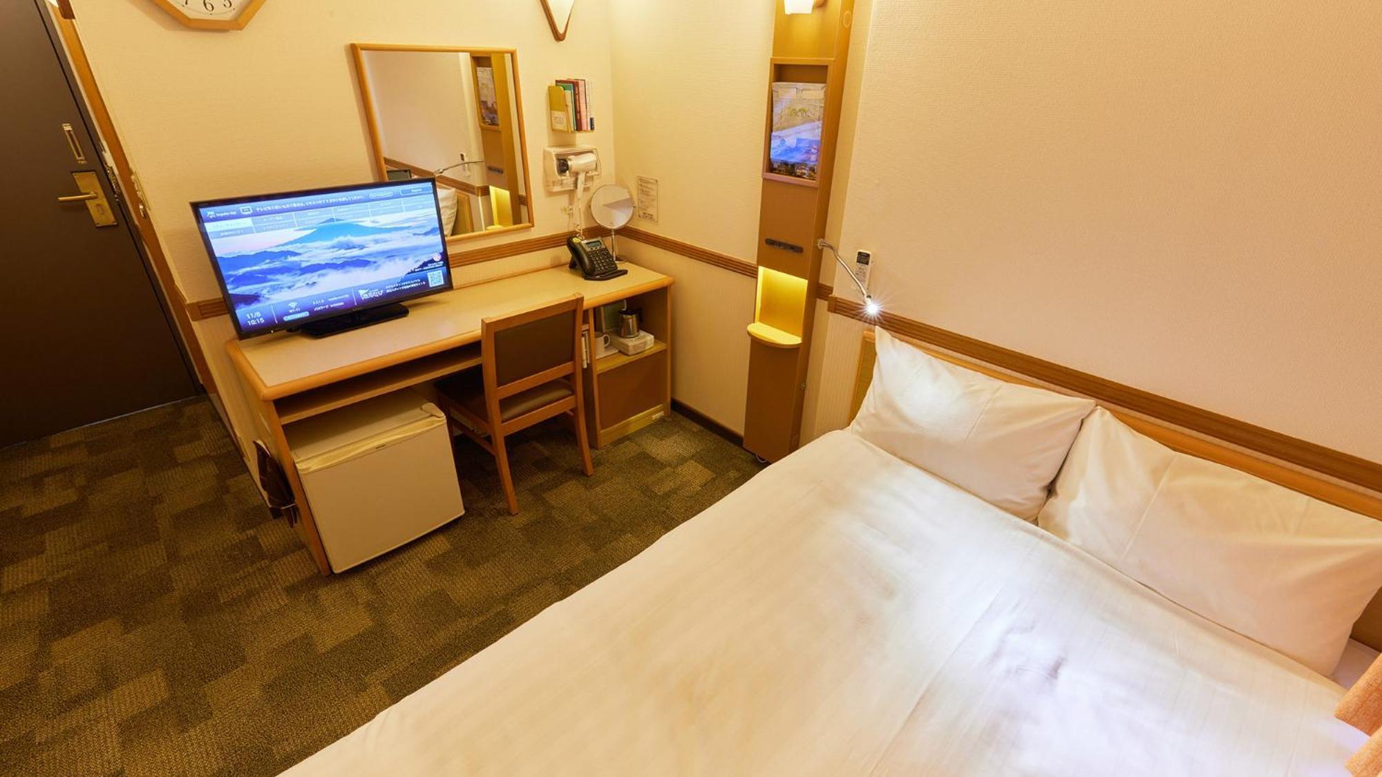 Toyoko Inn Niigata Furumachi חדר תמונה