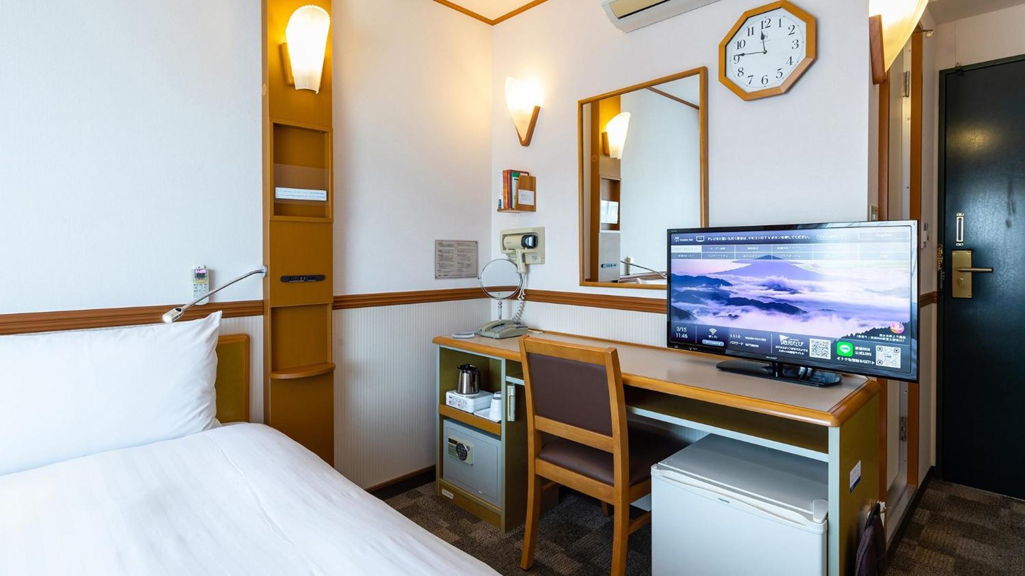 Toyoko Inn Niigata Furumachi חדר תמונה